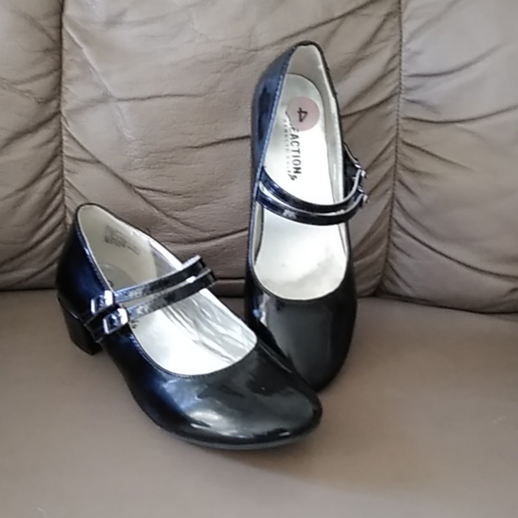 Kenneth Cole Reaction Other - Kenneth Cole Reaction Mary Jane Girls shoes
